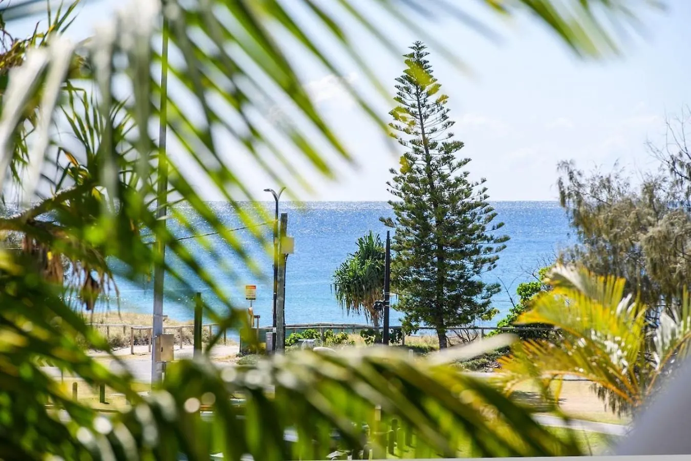 Tjs Beachside Broadbeach Apartment - Views, Wifi Gold Coast