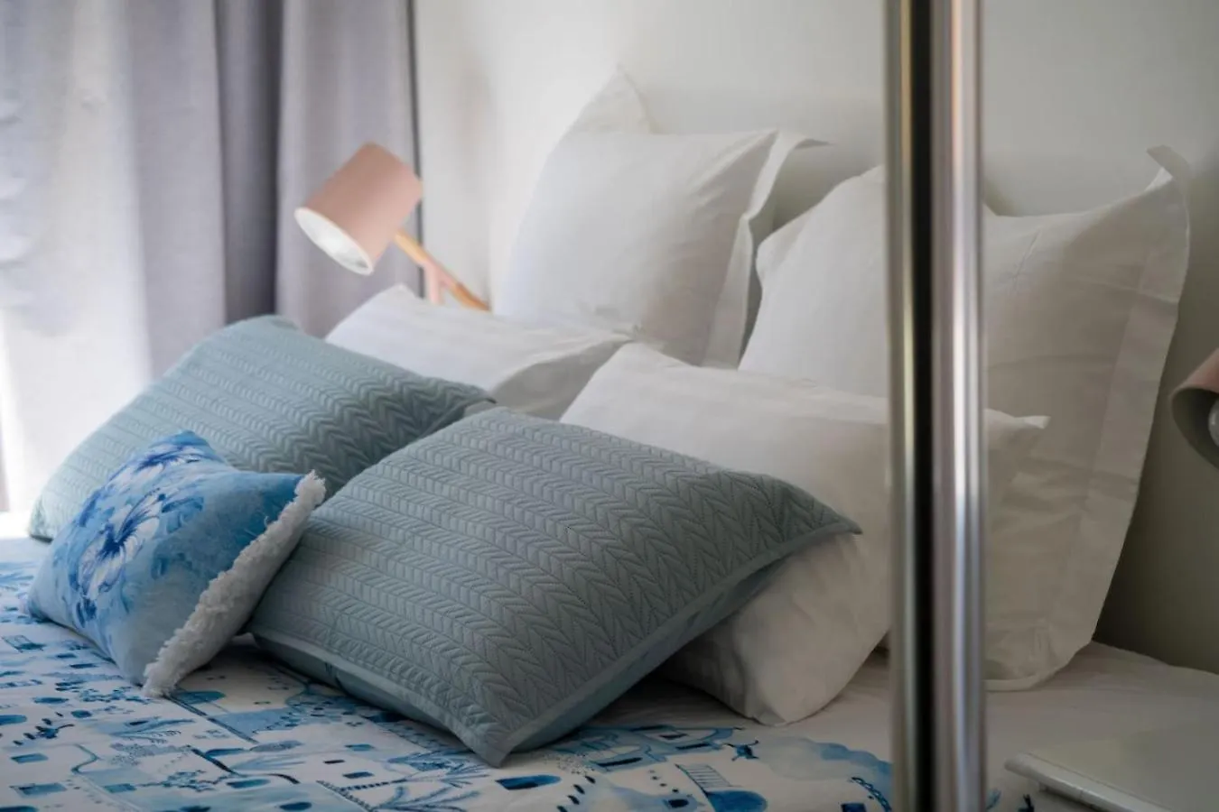 Tjs Beachside Broadbeach Apartment - Views, Wifi Gold Coast