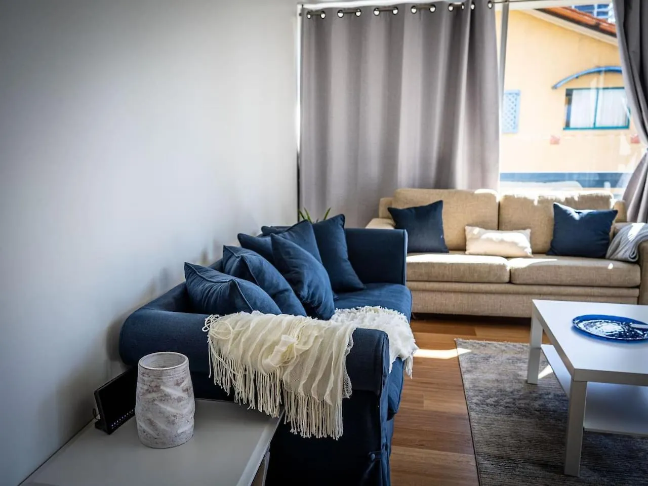 Tjs Beachside Broadbeach Apartment - Views, Wifi Gold Coast